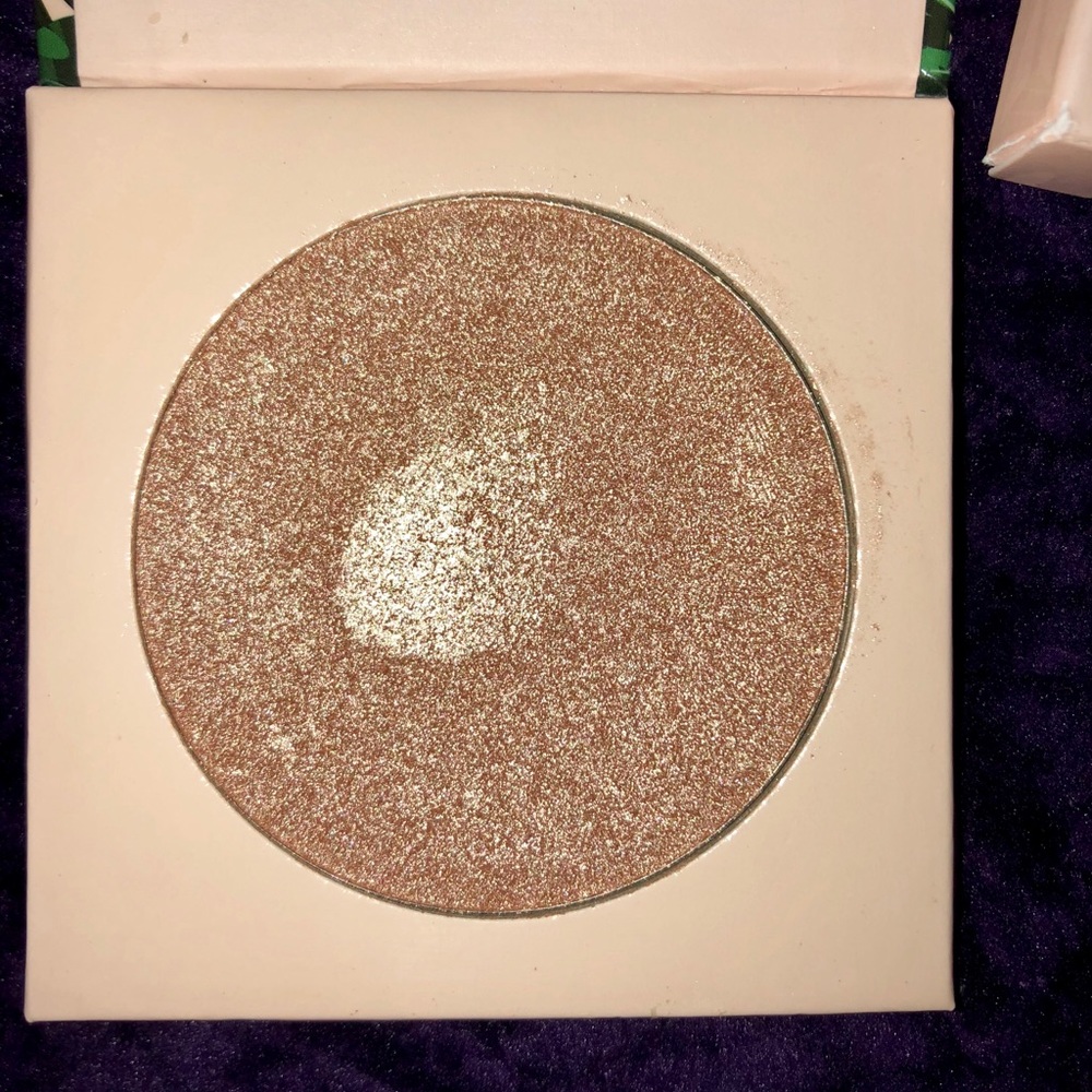 Makeup Bundle #9 - Picture 6 of 8